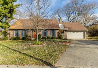 6 Canterbury Ct, Saint Charles, MO 63301