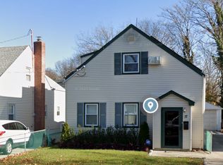 17 Wingate Rd, Valley Stream, NY 11581