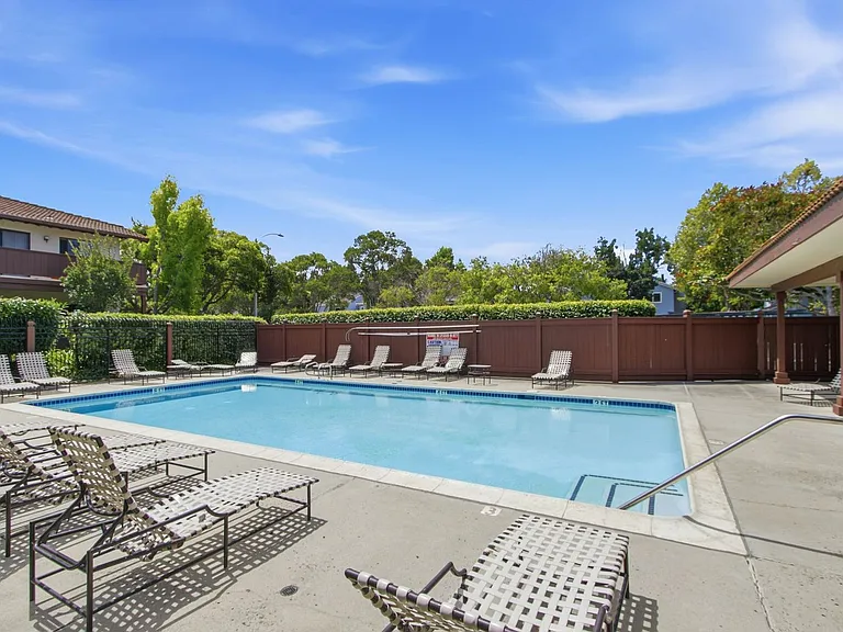 479 Costa Mesa Ter #F — Photo 41