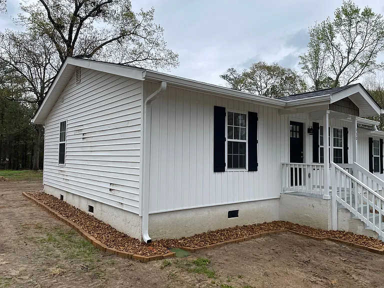 130 Godwin Rd — Photo 5