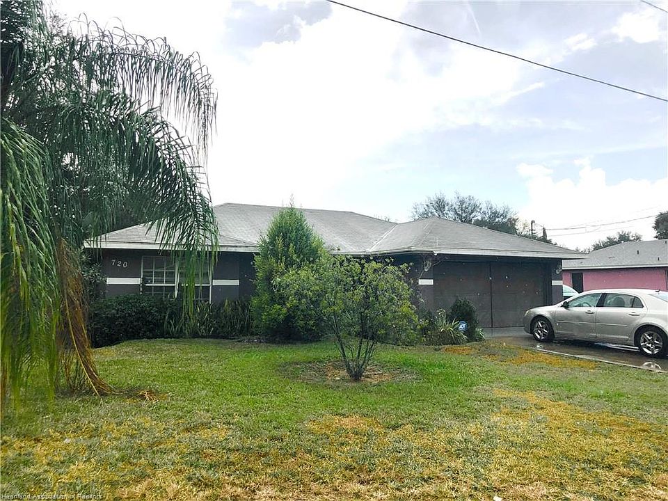 1st image of 702 SE Pine Ave