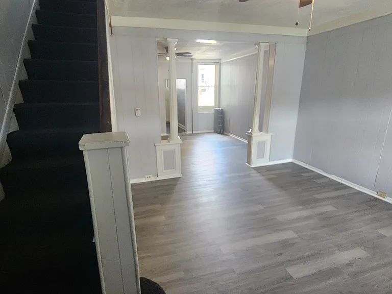 2528 Robb St — Photo 6