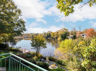 1472 Waterfront Rd, Reston, VA 20194