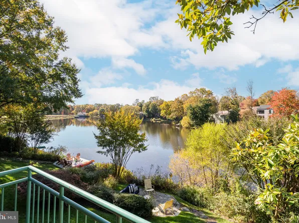 1472 Waterfront Rd, Reston, VA 20194