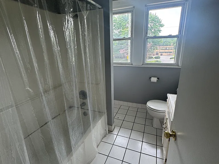109 S Oak Ave #3 — Photo 4