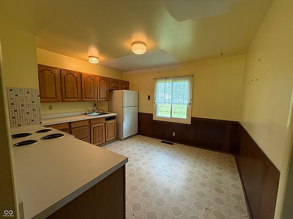 4th image of 3107 N Radford Dr