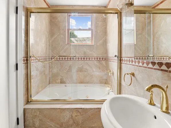 318 Greenwood Avenue image 4 of 4