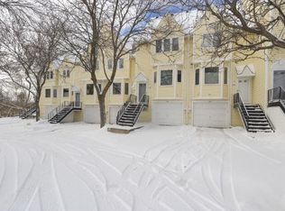 218 5th St NE, Minneapolis, MN 55413