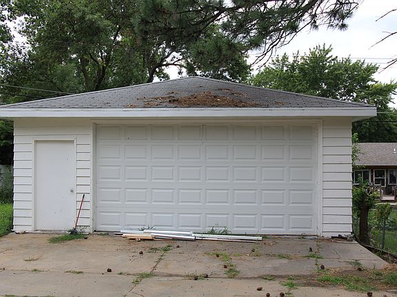 3rd image of 4421 S 50th St