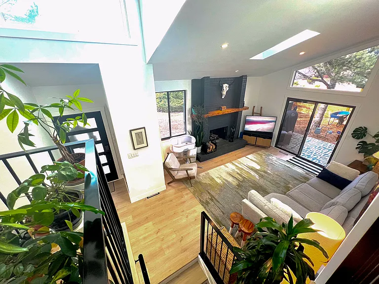 5246 Idylwild Trl — Photo 3