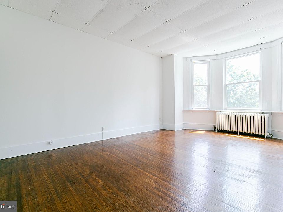 1st image of 917 S Saint Bernard St Floor 2