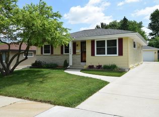 1005 Ostergaard Ave, Racine, WI 53406