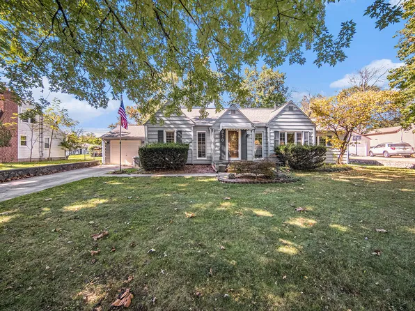 870 Woodbine St, Jackson, MI 49203