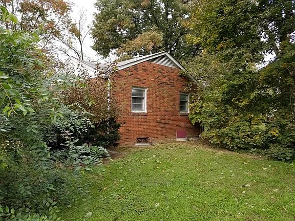 2nd image of 2056 Mayfair Dr