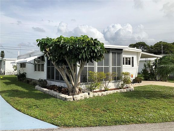 3rd image of 235 Outer Dr W