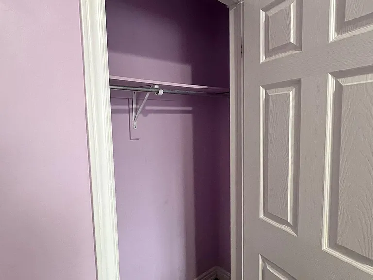 Bedroom C: $900 Private room with Single Sized Bed