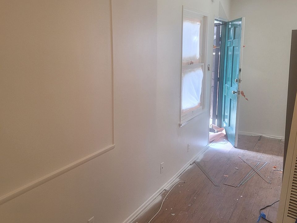 Living Room (under renovation)