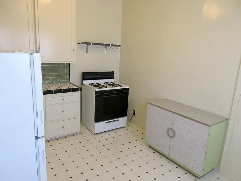 6022 W 8th St #5 — Photo 9