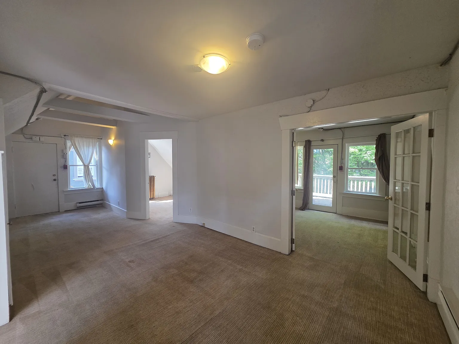 3 bed, 800 sqft, $3,200 — Photo 3