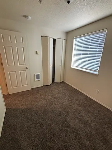 1195 Norway St NE — Photo 16