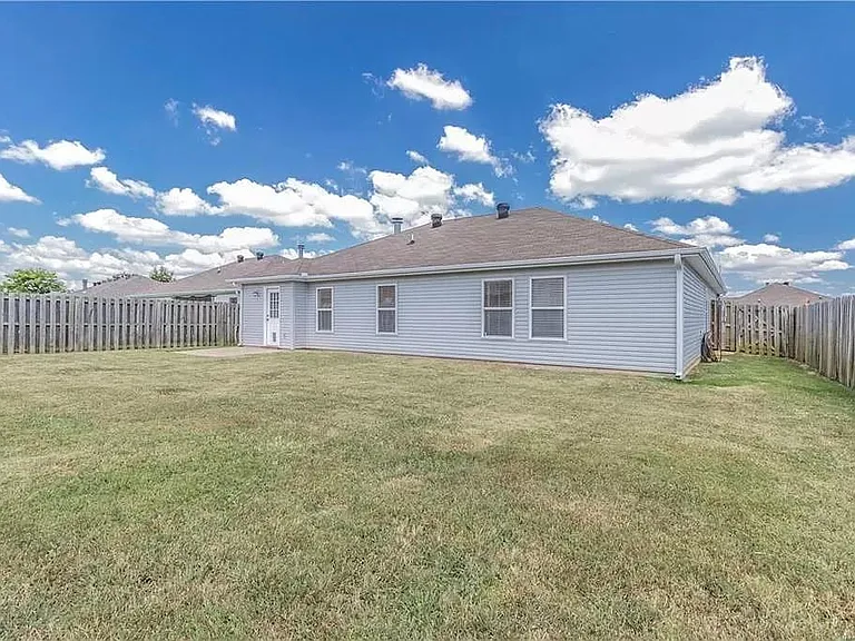 4607 SW Limestone Ave — Photo 23