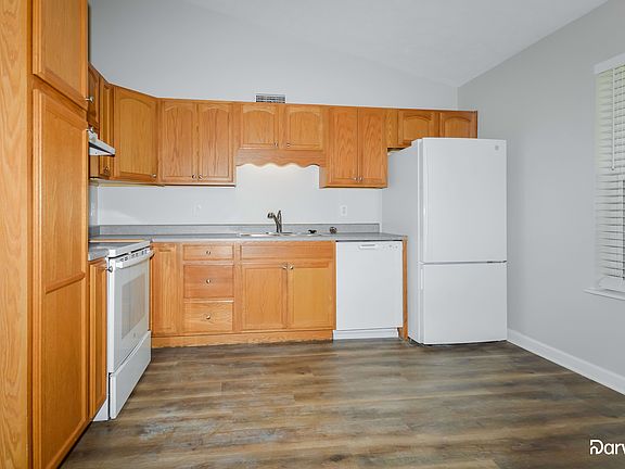 5th image of 5852 Beaufort Ln