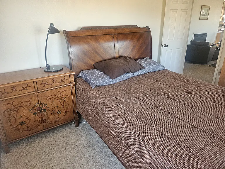 Queen Bedroom