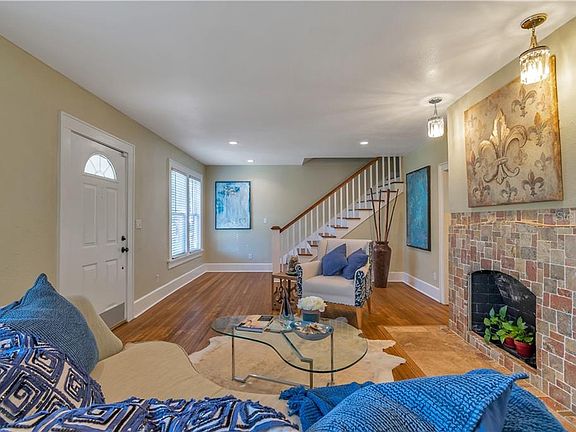 3rd image of 2320 Trelaine Dr S