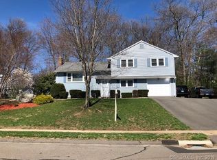 31 Nutmeg Rd, Bristol, CT 06010