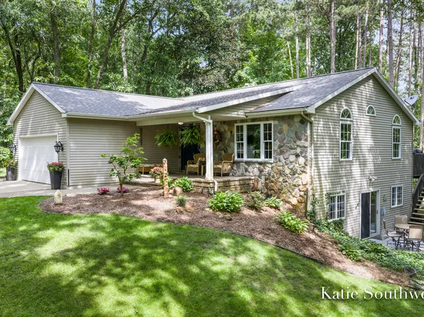 13569 Missys Way SE, Lowell, MI 49331