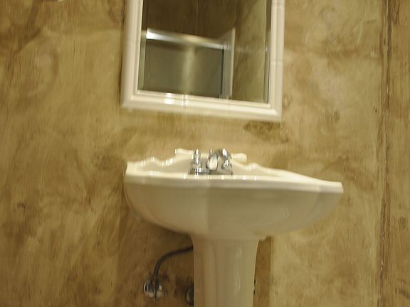 3rd image of 5400 Lindley Ave Unit 207