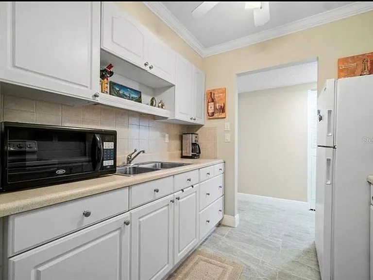 250 NE 20th St #3030 — Photo 10
