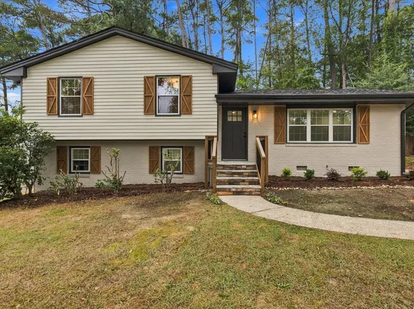 3605 Woodlea Dr, Raleigh, NC 27604
