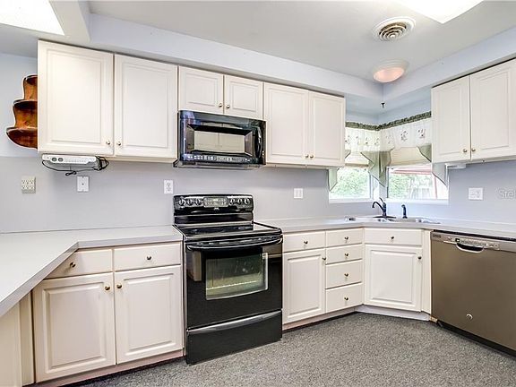 5th image of 722 Carolina Ave