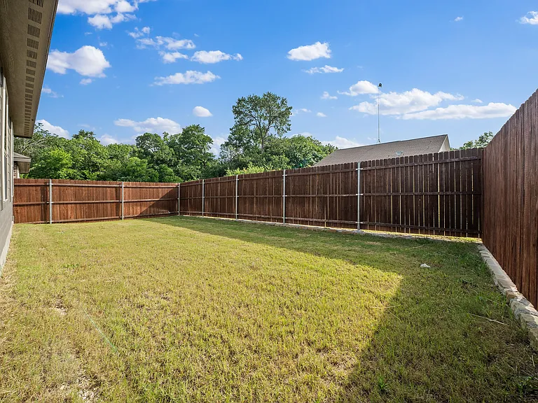 3211 Bedstraw Ln — Photo 35