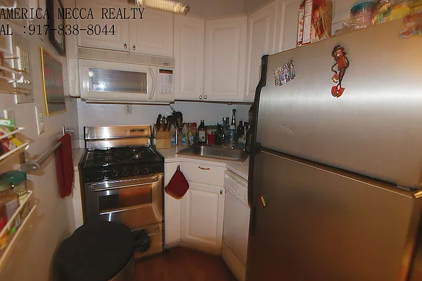 Rented by America Mecca Realty LLC | media 4