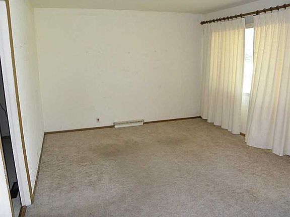 5th image of 2706 Dakota Dr