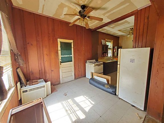 5th image of 301 Terrebonne St