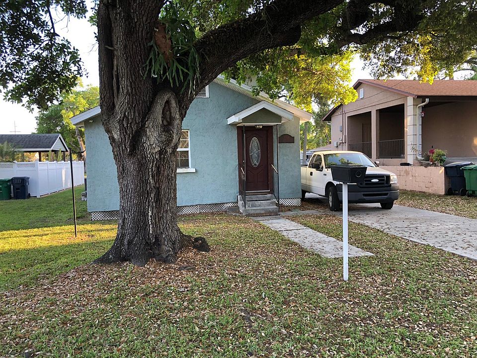 1st image of 2219 Davis St