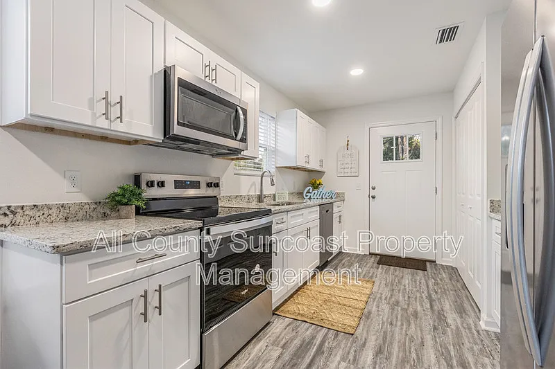 2 bed, 1.5 bath, $1,175 — Photo 4