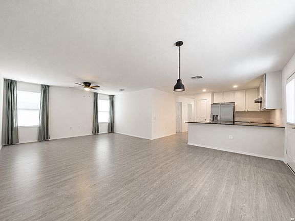 3rd image of 13322 FURYK DR