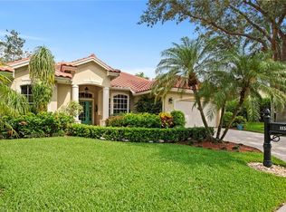 115 Erin Way, Naples, FL 34119