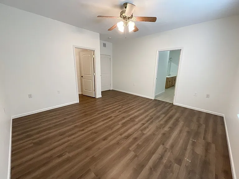 575 S Canterbury Ln — Photo 12