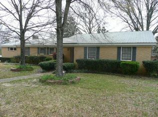 703 E Franklin St, Carthage, MS 39051