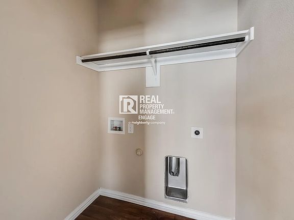 4th image of 1432 Montoya Ln