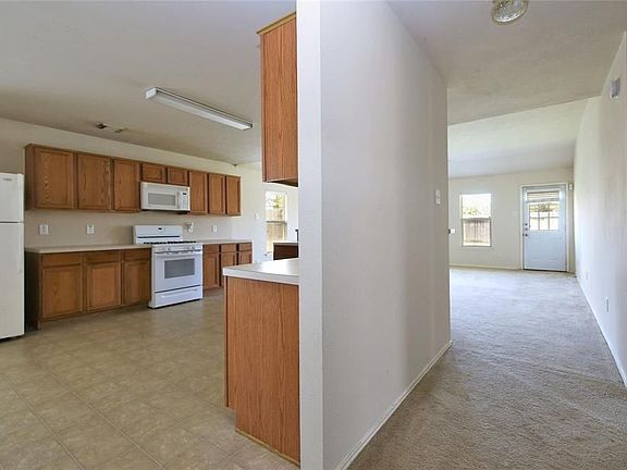 3rd image of 7831 Northfork Hollow Ln