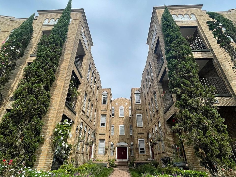 1st image of 2831 Herschel St #10