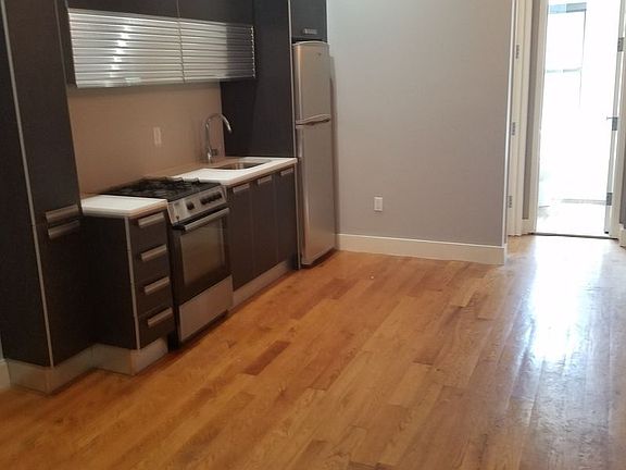 2nd image of 321 Putnam Ave #3A