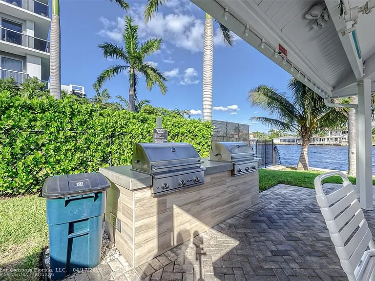 6485 Bay Club Dr #2 — Photo 11