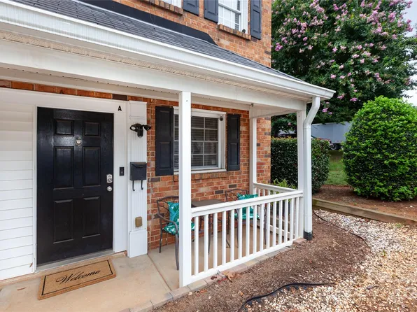 1348 Green Oaks Ln APT A, Charlotte, NC 28205